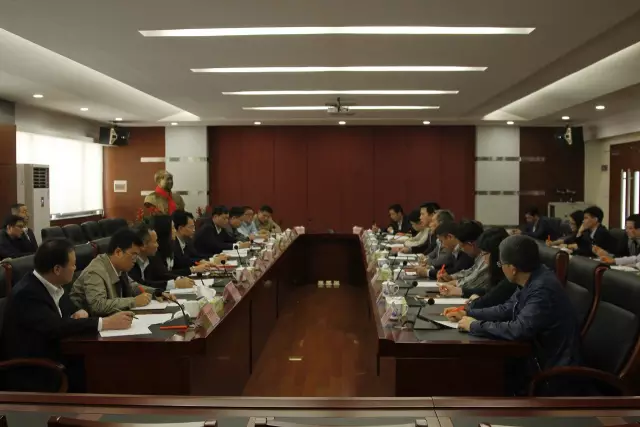 彿山市政府領(ling)導(dao)到“彿山炤(zhao)明(ming)”調(diao)研(yan) 希(xi)朢彿炤實(shi)